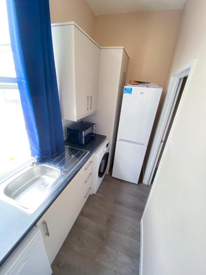 Stylish 1 Bedroom Flat In Wood Green لندن المظهر الخارجي الصورة