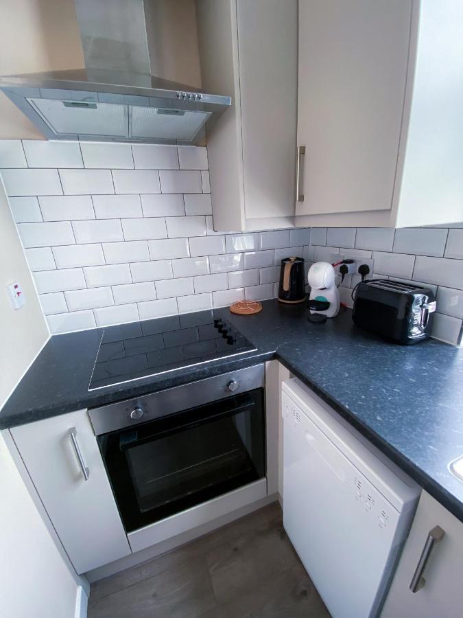 Stylish 1 Bedroom Flat In Wood Green لندن المظهر الخارجي الصورة