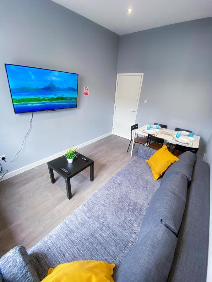 Stylish 1 Bedroom Flat In Wood Green لندن المظهر الخارجي الصورة