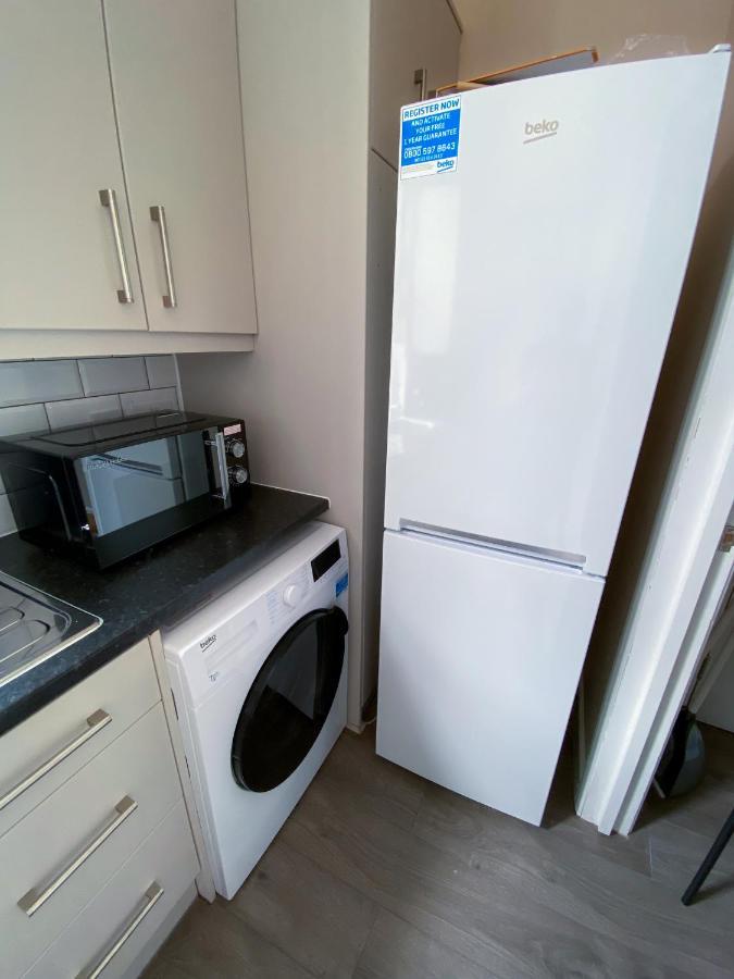 Stylish 1 Bedroom Flat In Wood Green لندن المظهر الخارجي الصورة